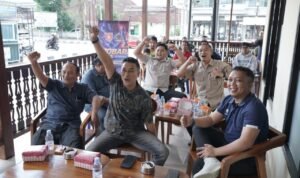 IMG-20260620-WA0208-300x178 Gelar Nobar Seru Bersama Media, Danrem 091/ASN Selipkan Pesan Persatuan dan Fair Play